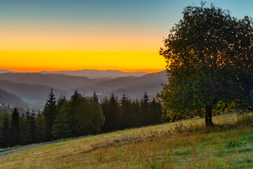 Fototapeta na wymiar Beautiful autumnal sunrise under Tatra Mountains in Slovakia
