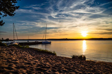 Przystań nad Zalewem Sulejowskim. 