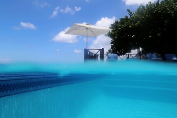 Im Swimmingpool