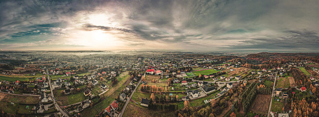 nowoczesna wieś Czyżowice w Gminie Gorzyce na Śląsku w Polsce, panorama jesienią z lotu ptaka © Franciszek