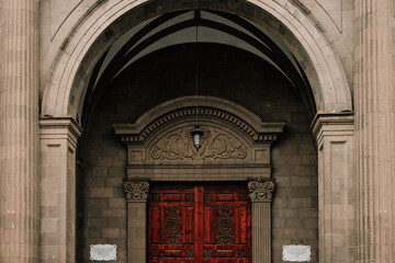 Arquitectura de Gran Canaria. Calles, edificios, motivos, ventanas, puertas, ornamentos y paisajes. Ciudad de Islas Canarias, España.