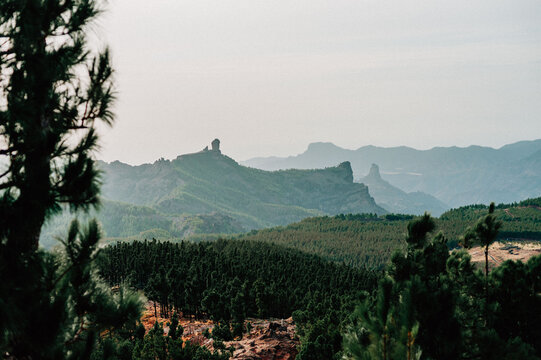Paisajes de Gran Canaria. Monta&ntilde;as con mar y parques naturales. Viajes con encanto. Lugares de Espa&ntilde;a.