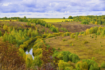 Fototapeta na wymiar The valley of the Shakva River in autumn colors