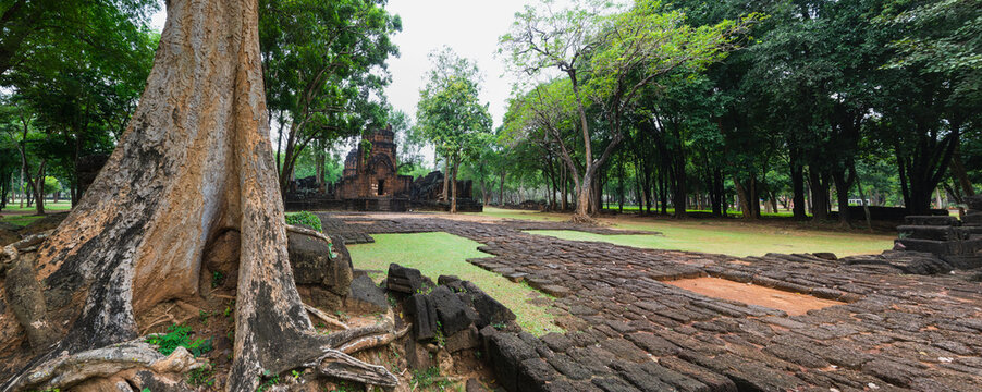 The panorama image of Mueang Sing Historical Park(Prasat Muang Sing) in Kanchanaburi