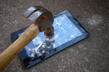 Smash the tablet screen with a hammer. Cracks on the mobile phone screen.Service for replacing...