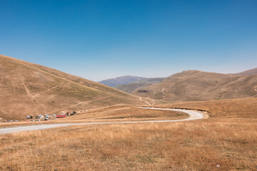 road to the mountains