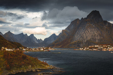 Fototapeta na wymiar Beautiful and colorful autumn in the Lofoten archipelago in Norway. Breathtaking landscapes show the power of nature.