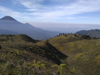 Fototapeta premium very beautiful blue sky mountain scenery