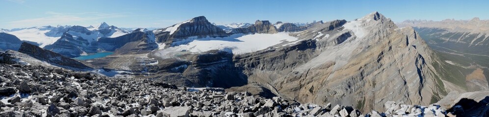 Panorama view at the summit of Caldron Peak