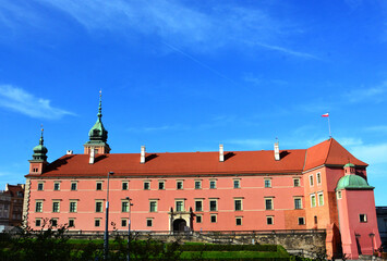 Obraz premium royal castle in the old town of warsaw