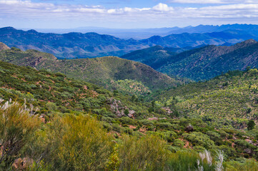 Fototapeta na wymiar View across the Flinders Ranges in South Australia from the highest point of Wilpena Pound 