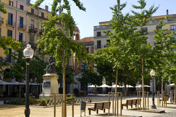 Obraz premium Girona - Plaça de la Independencia