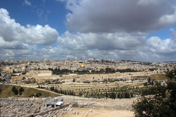 Fototapeta na wymiar Dome of the Rock, Jerusalem, from the Mount of Olives.
