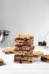 Berry crumble bar, jam crumb bars