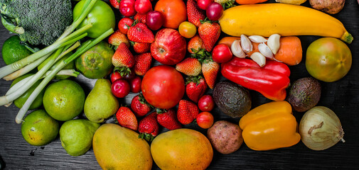 Fondo para alimentos con surtido de verduras frescas ecológicas y orgánicas	
