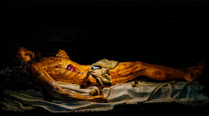 Cristo yacente del santo sepulcro, obra de Miguel A. Tapia, semana santa de Valladolid, España