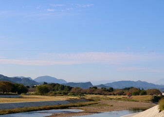 穏やかな河川　秋の永野川　落ち着く風景