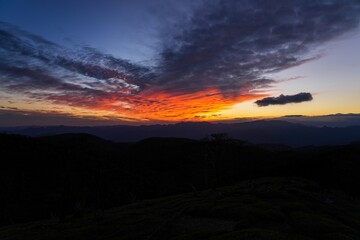 日出ヶ岳から見た日没直後の幻想的な夕焼け情景＠大台ヶ原山、奈良
