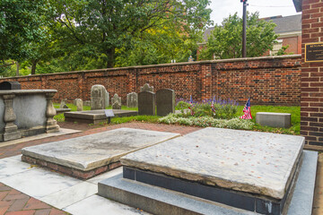 Obraz premium Christ Church Burial Ground in downtown Philadelphia