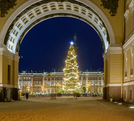 New Year's illumination on the streets of St. Petersburg.