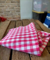 The Simple table manner