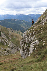 man mountaineering trip getaway green mountain