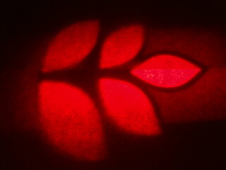 Read vivid leaf background 