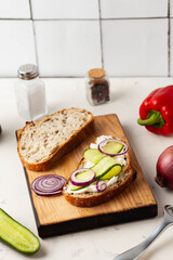 Sandwich making