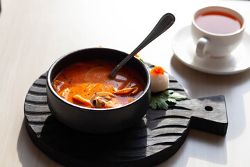 tom yum soup restaurant served