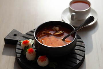 tom yum soup restaurant served