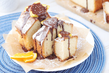 A biscuit citrus cake with oranges