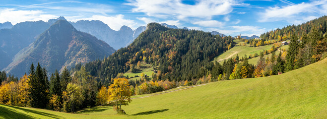 Panoramische weg in Kamnik Alpen, Slovenië