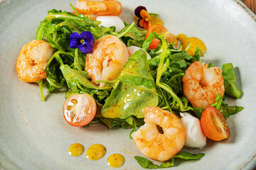 salad with shrimps and arugula