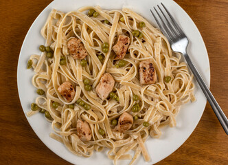 chicken alfredo fettuccine with peas