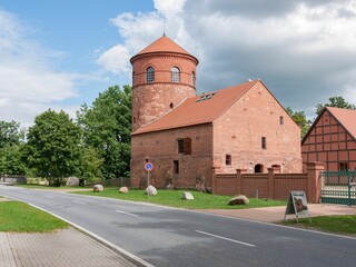 Die Daberburg befindet sich im Ort Alt Daber an der Landstra&szlig;e zwischen Wittstock und R&ouml;bel. Die Burg wurde bereits im Mittelalter errichtet. Heute ist allerdings nur noch der Hauptturm vorhanden.