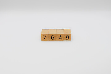 木ブロック　数字　Number　ナンバー　7629