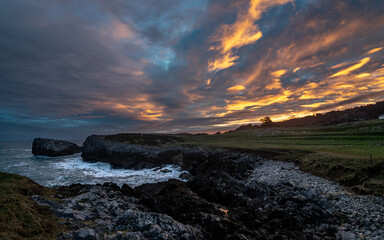 Fototapeta premium Amanecer Buelna, Buelna, Llanes