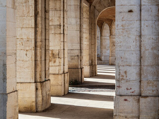 Arcos y columnas del Palacio de Aranjuez