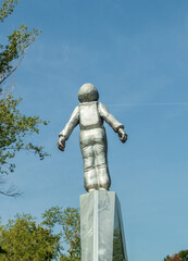 Monument to the first woman-cosmonaut Valentina Tereshkova, which is installed in the park named after her .