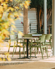 scène de restaurant, tables et chaises