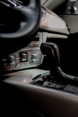 Interior de automóvil gama premium 