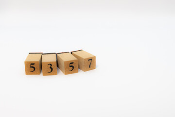 木ブロック　数字　Number　ナンバー　5357