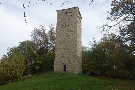 torre di montequestiolo a zocca 