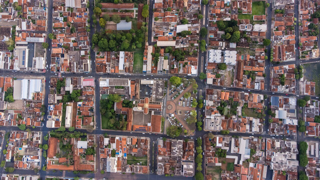 Igreja da Abadia, em Uberaba, Minas Gerais, Brasil. vista aerea pegando todo o quarteir&atilde;o da igreja, d apara ver o tamanho da constru&ccedil;&atilde;o