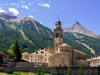 Fototapeta na wymiar Church of Saint Ursus, Cogne, Aosta Valley, Italy