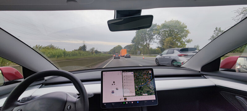Fahrt auf Autobahn