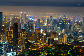 Fototapeta na wymiar Bangkok city skyline at night