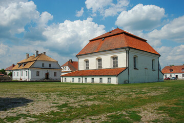 Fototapeta na wymiar Tykocin, Polska - Wielka Synagoga i Mała Synagoga
