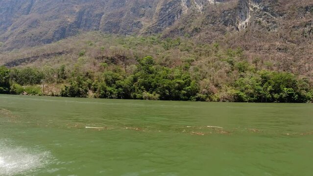 Boat tour through the impressive Sumidero Canyon, the legendary landmark in Chiapas Mexico