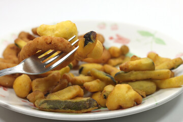 mixed patellate and fried vegetables-